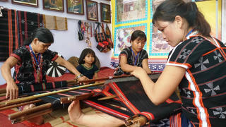 Bảo tồn văn hóa trong phát triển du lịch