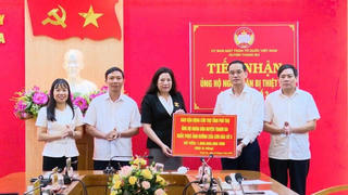 Chủ tịch Mặt trận Phú Thọ trao 1 tỷ đồng hỗ trợ huyện Thanh Ba khắc phục hậu quả bão lũ