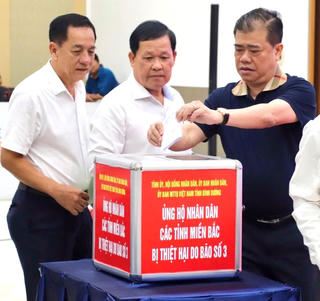 Bình Dương phát động ủng hộ đồng bào bị thiệt hại do bão lụt