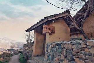 Cứu trợ cũng cần nhưng du lịch từ thiện thì xuất sắc hơn