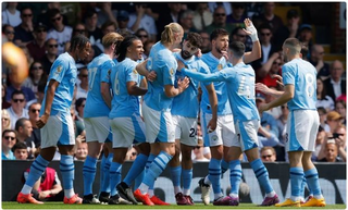 Man City chiếm ngôi đầu, tạo áp lực cho Arsenal trước trận gặp M.U