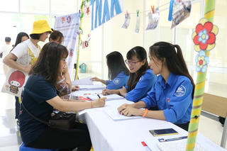 Học phí đại học tăng dần: Có đáng lo?