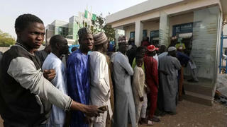 Khủng hoảng tiền mặt ở Nigeria