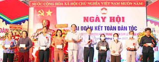Lãnh đạo Quốc hội và UBTƯ MTTQ Việt Nam dự Ngày hội Đại đoàn kết tại Đà Nẵng