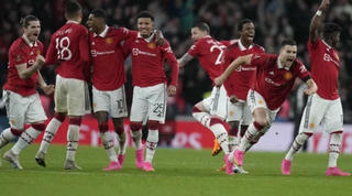 Manchester United vào chung kết FA Cup sau loạt sút luân lưu
