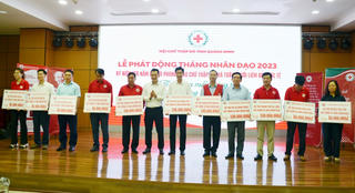 Quảng Ninh: Tiếp nhận hơn 4 tỷ đồng ủng hộ 'Tháng Nhân đạo 2023'