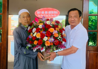An Giang: Thăm, chúc mừng Tết Roya Haji