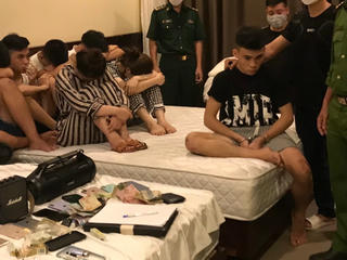 11 thanh niên thuê resort ở Lăng Cô để... ‘phê’ ma tuý