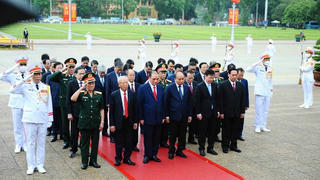 Lãnh đạo Đảng, Nhà nước vào Lăng viếng Bác dịp 77 năm Quốc khánh