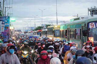 Phương tiện giao thông cũ là nguồn chính gây ô nhiễm không khí