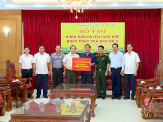 Ban vận động Cứu trợ tỉnh Phú Thọ trao 6 tỷ đồng hỗ trợ 2 huyện khắc phục thiệt hại do bão số 3