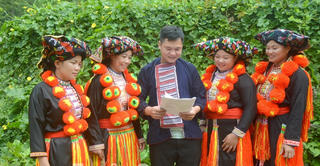 Tuyên Quang: Phát huy vai trò người uy tín trong phòng chống tảo hôn