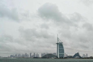 Mưa lớn lại rơi ở Dubai sau 2 tuần im ắng