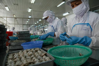 Giảm 2% thuế VAT: 'Liều thuốc' kích cầu tiêu dùng