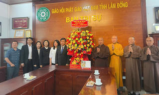 Lãnh đạo thành phố Đà Lạt thăm các cơ sở Phật giáo nhân dịp lễ Phật đản