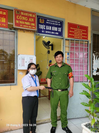 Bạc Liêu: Nhặt được ví có gần 7 triệu đồng, học sinh lớp 12 trả lại người đánh rơi