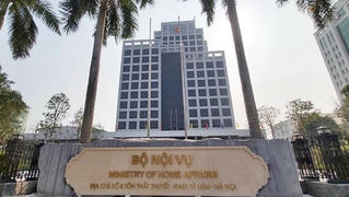 Bộ Nội vụ: Không cần làm lại thủ tục tiếp nhận vào công chức nếu đủ điều kiện