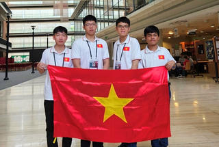 Đoàn học sinh Việt Nam thắng lớn tại Olympic Tin học quốc tế