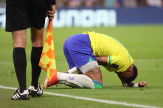 Brazil 'lo sốt vó' với chấn thương của Neymar