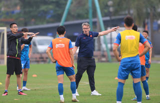 Tuyển Việt Nam: Nhiều tín hiệu mới