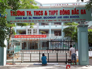 Kiểm điểm thầy giáo đánh vào đầu nhiều học sinh trong giờ học