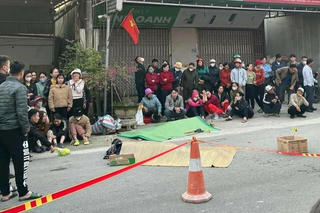 Đi tập thể dục buổi sáng, 2 người bị xe tải tông thiệt mạng