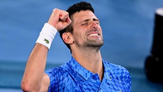 Djokovic vào chung kết Australia Mở rộng