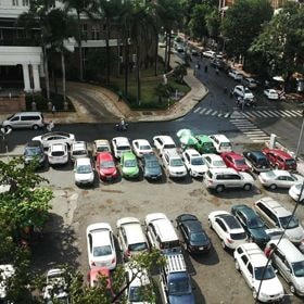 Vỉa hè kẻ vạch, quét sơn