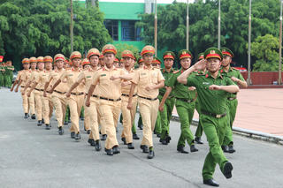 Kiểm tra tập huấn điều lệnh, võ thuật Công an nhân dân năm 2023   