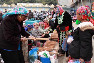 Mục sở thị chợ phiên San Thàng những ngày cuối năm