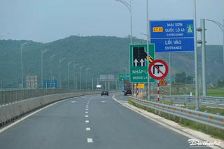 9 tuyến đường cao tốc 4 làn xe được nâng tốc độ tối đa lên 90km/h