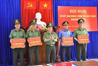 Quảng Nam: Khen thưởng ban chuyên án triệt xóa đường dây cho vay nặng lãi 20 nghìn tỷ đồng