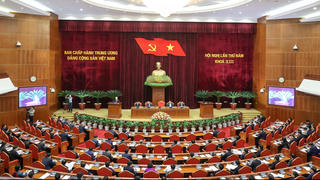 Chốt chặn và lá chắn