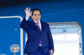 Thủ tướng lên đường tham dự Hội nghị Thượng đỉnh SCO và làm việc tại Trung Quốc