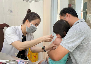 Thiếu vaccine 5 trong 1: Do không có nhà thầu tham gia
