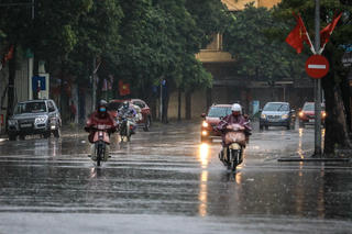 Hà Nội se lạnh, từ Đà Nẵng đến Bình Định có mưa lớn