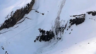 9 vận động viên bị thương trong trận lở tuyết ở dãy núi Alps