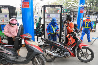 Giá xăng dầu trong nước đồng loạt giảm