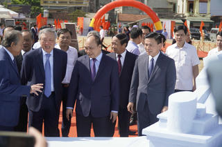 Chủ tịch nước Nguyễn Xuân Phúc dự lễ khởi công tượng đài gần 255 tỷ đồng