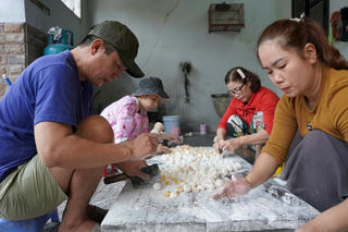 Kẹo cau - món ăn gắn với tuổi thơ của nhiều người