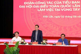 Tiểu ban Kinh tế-Xã hội Đại hội XIV của Đảng làm việc tại vùng Tây Nguyên