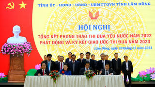 Lâm Đồng: Tổng kết phong trào thi đua yêu nước năm 2022, ký kết giao ước thi đua năm 2023