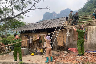 Xây mái ấm cho người nghèo