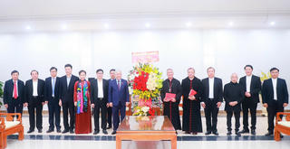 Chủ tịch Đỗ Văn Chiến gửi thư chúc mừng Giáng sinh 2022