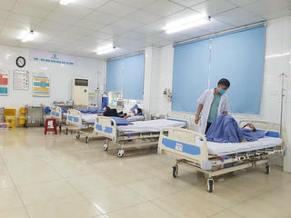 Đà Nẵng: Ngộ độc thực phẩm tập thể, 24 du khách phải nhập viện
