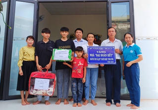Gia Lai: Bàn giao 6 căn nhà ‘Đại đoàn kết’ cho hộ nghèo năm 2023