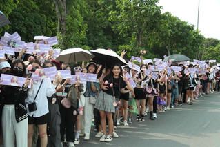 Buồn vui sau show diễn
