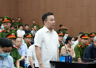 Vụ chuyến bay giải cứu: 71 cán bộ, giáo viên gửi tâm thư xin giảm án cho cựu Phó Chủ tịch Hà Nội Chử Xuân Dũng