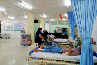 Đà Nẵng: 7 du khách đến từ Hà Nội bị ngộ độc thực phẩm