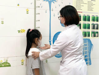 Quan tâm nhiều hơn khi trẻ dậy thì sớm